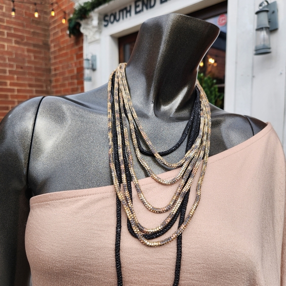 Elegant Multicolor Layered Necklace - Snake print - Picture 7 of 12